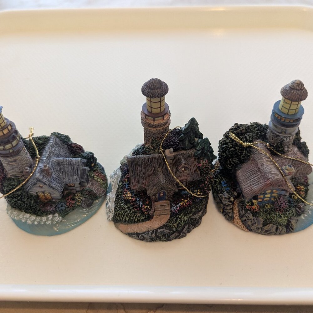 Set of 3Thomas Kinkade Illuminated Lighthouse Ornaments 2001 39197 w/cert Set#10
